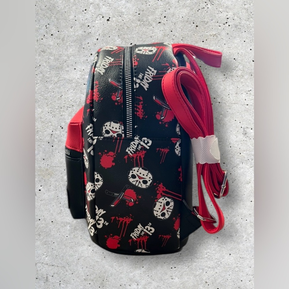 NWT Bioworld Friday the 13th Chibi Jason Mask Backpack - Picture 7 of 10